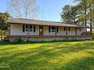 721 Bell Williams Rd, Burgaw, NC 28425