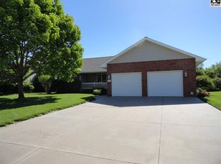 912 Mallard Dr, McPherson, KS 67460
