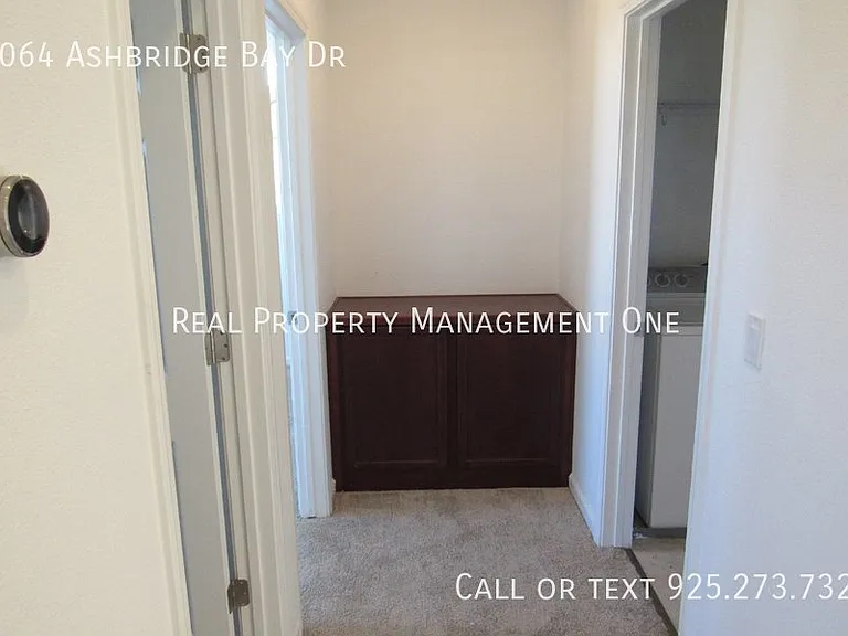 1064 Ashbridge Bay Dr — Photo 29