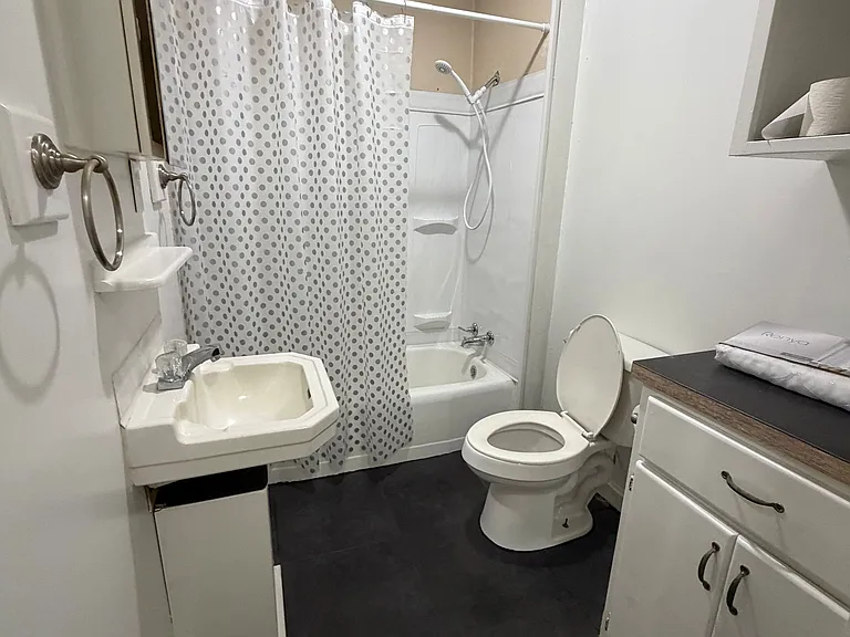 106 N Henderson St #A — Photo 6