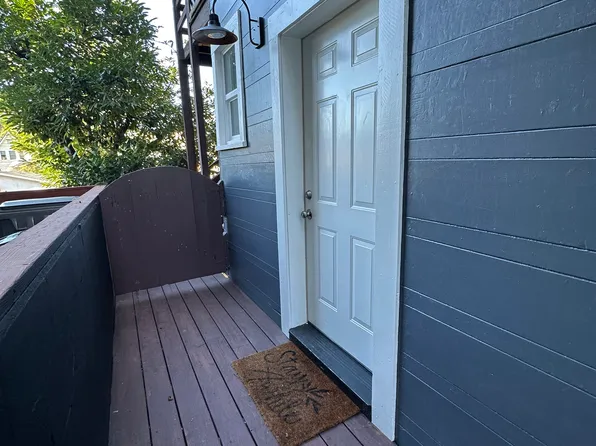 243 Oakland Ave #B, Oakland, CA 94611