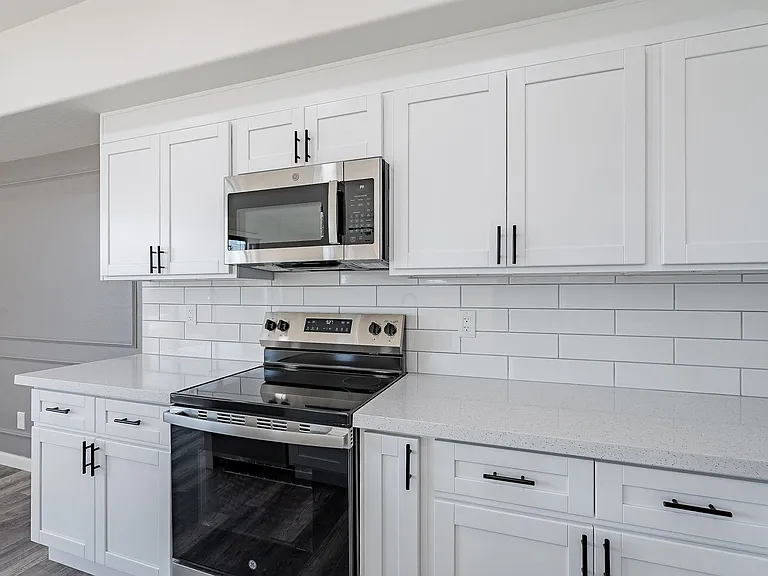 55 W Thomas Ln — Photo 20
