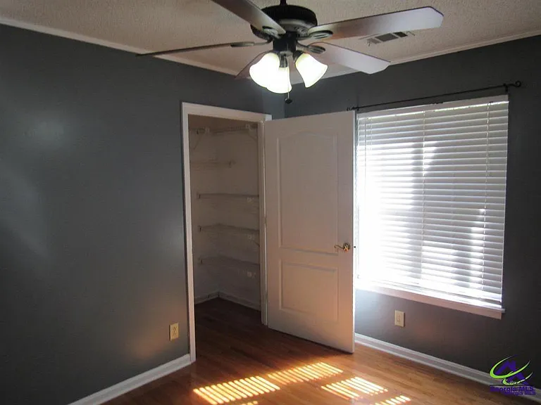 100 Sunchase Ct — Photo 21