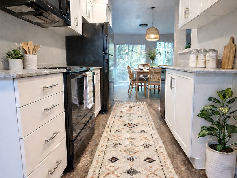 8B994FA3-ED75-4FD3-B1CE-0DB6B28D2C3F