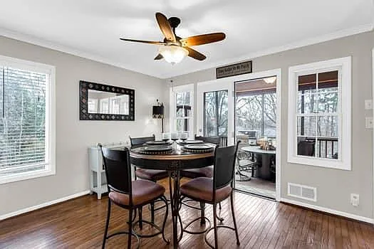 1833 Tree Top Ct — Photo 12