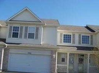 2301 Moonlight Ct, Aurora, IL 60503