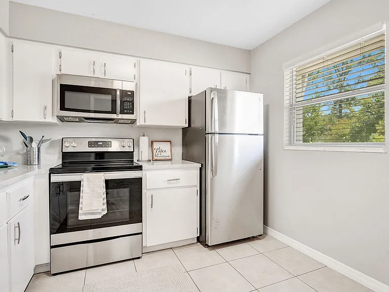 900 E Airport Blvd — Photo 18
