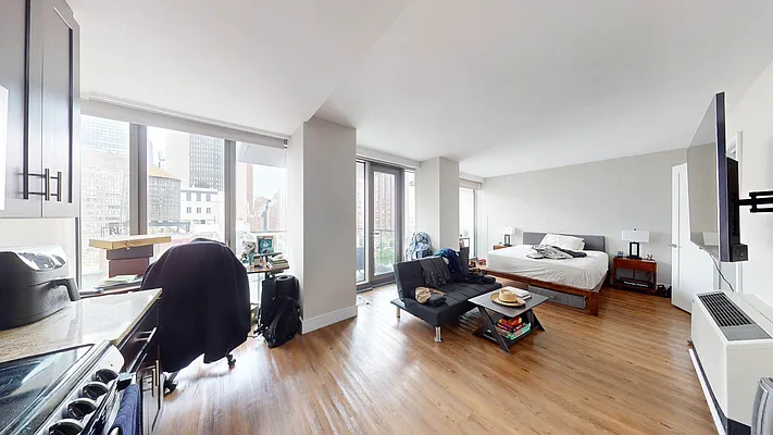 Rented by Bond New York | media 27