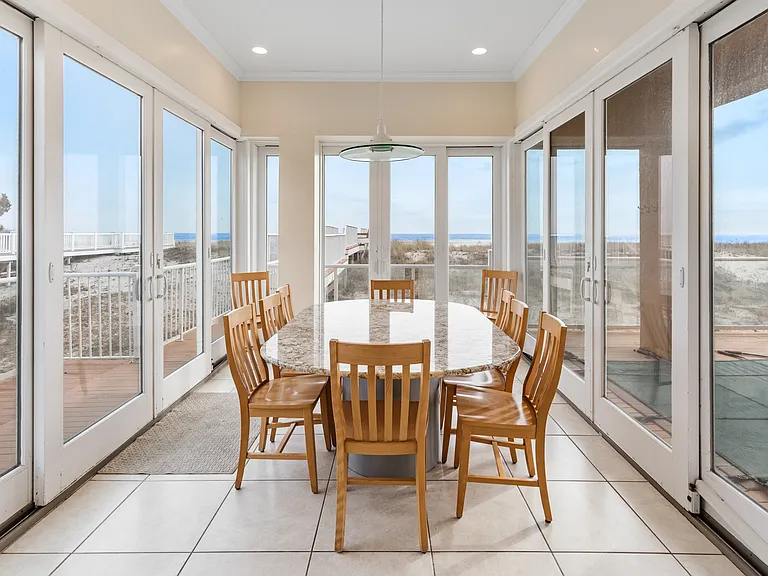 915 Dune Rd — Photo 12