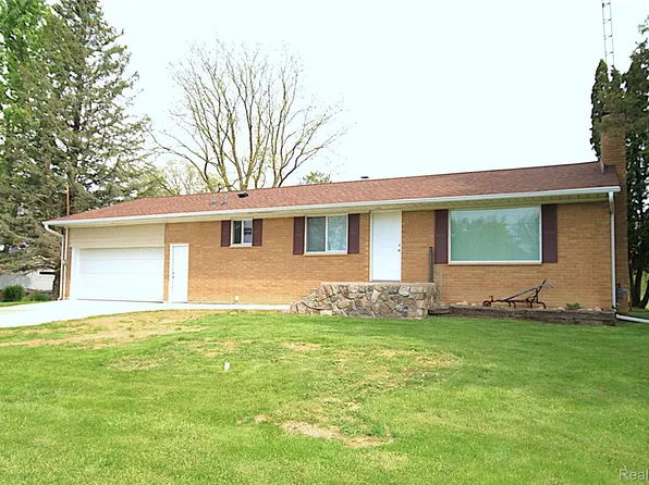 5404 Miller Rd, Swartz Creek, MI 48473