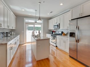 520 Mercy St, Philadelphia, PA 19148