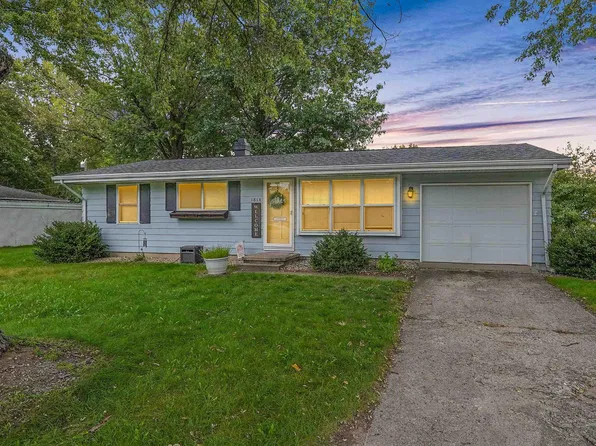 1814 Cambridge Dr, Warsaw, IN 46580