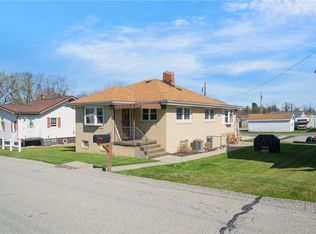 606 Memorial Dr, New Kensington, PA