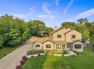 1125 Apricot St, Hoffman Estates, IL 60169