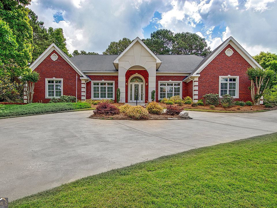 1st image of 175 McElwaney Way