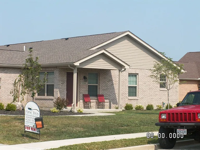 2240 Morning Glory Cir — Photo 40