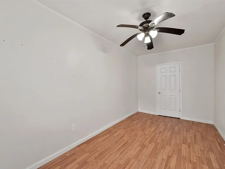 214 Schilling St — Photo 23