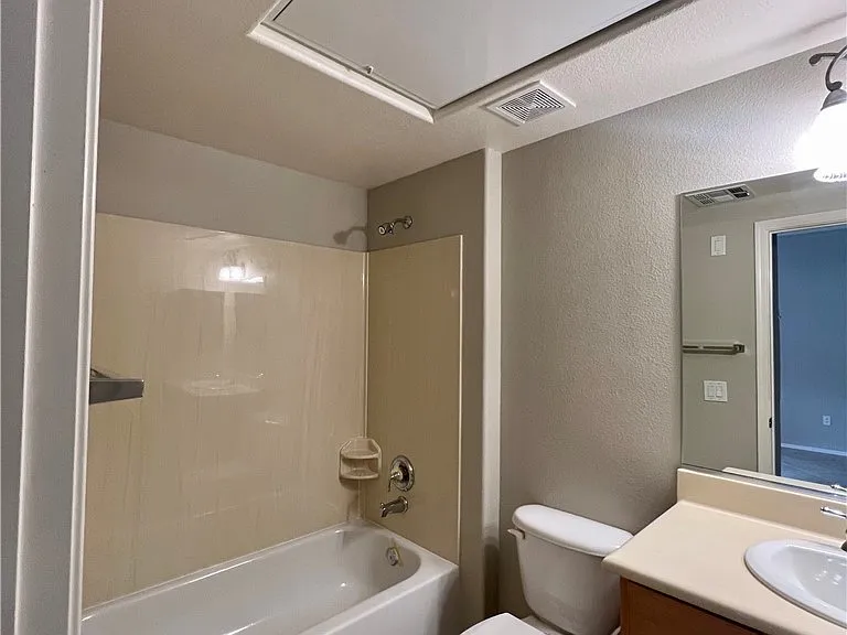 2460 Calvert City Dr — Photo 6