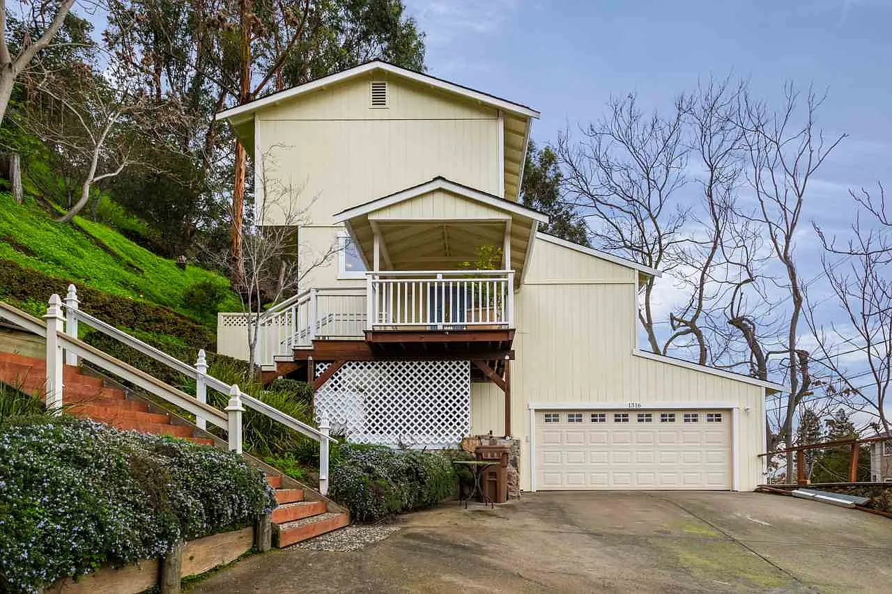 1316 Berrellesa St photo 1