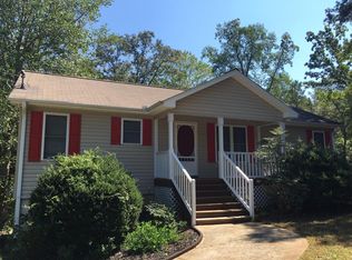 108 Breezy Pt, Hartwell, GA 30643