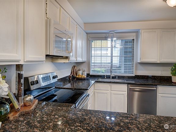 4th image of 12387 SE 41st Lane #60