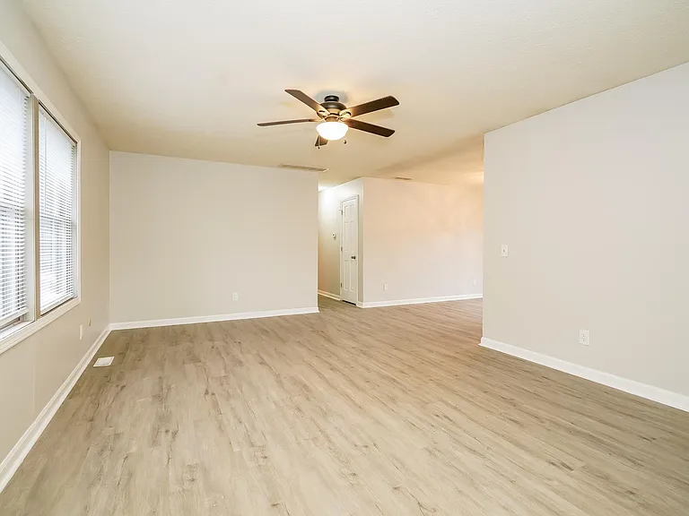 5342 Villa Ct — Photo 4