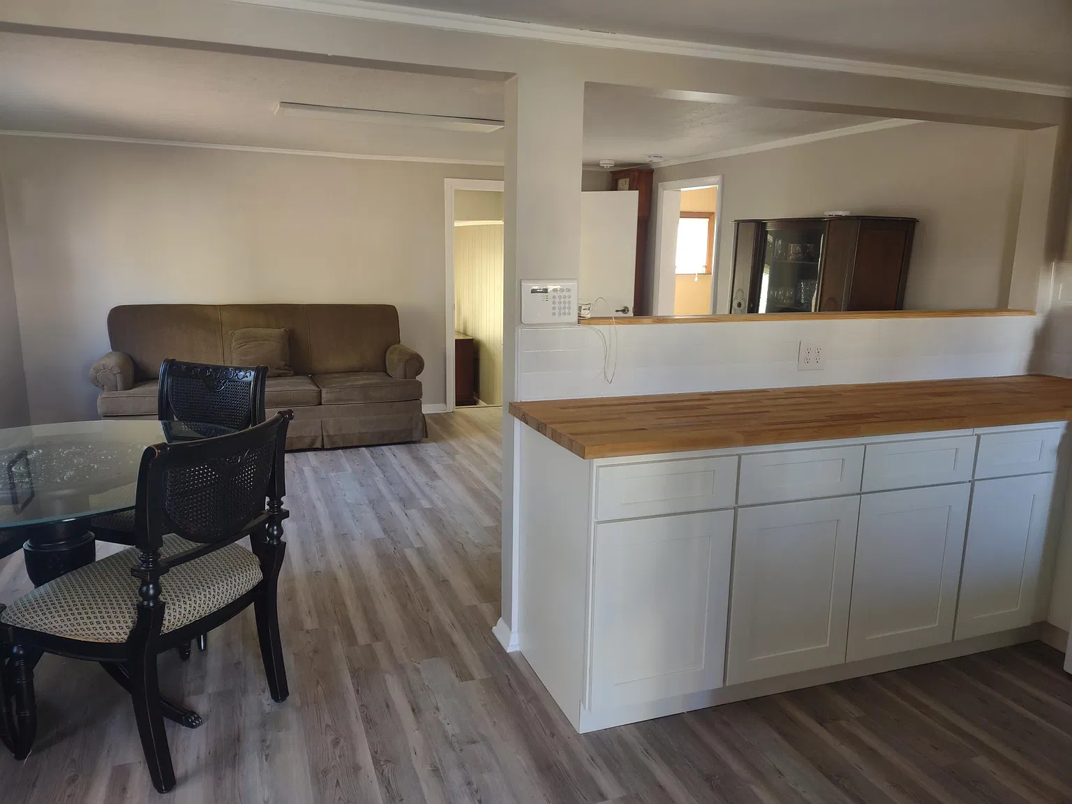 757 W Outer Dr — Photo 4