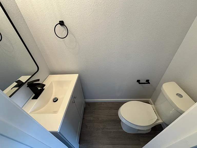 2213 Beverly Dr — Photo 23