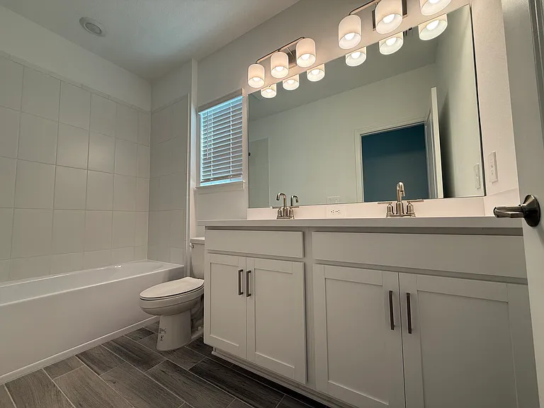 999 Ladyfish Trail St — Photo 25