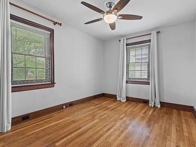 1114 N Buchanan Blvd — Photo 11