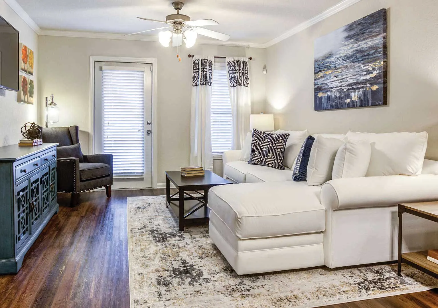 Carolina Point Apartments — Photo 3