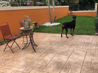 1214 N Victoria Park Rd, Fort Lauderdale, FL 33304