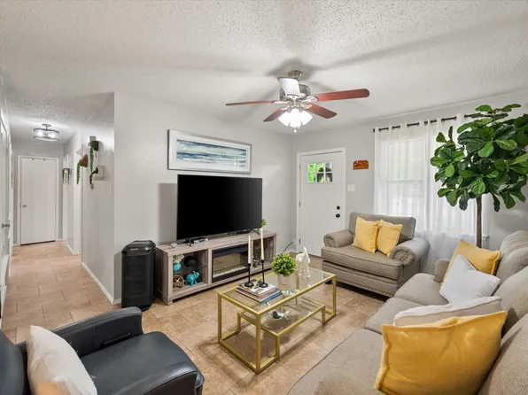 6060 County Road 3925, Athens, TX 75752