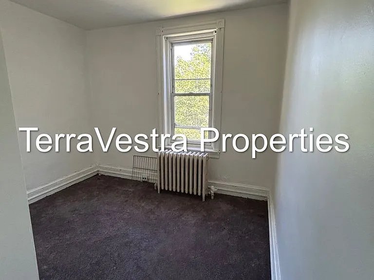 433 Viola St — Photo 4