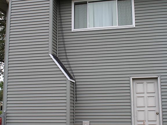 5th image of 2718 Surrey Ct