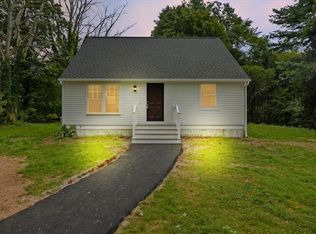 1088 Middleboro Ave, Taunton, MA 02780