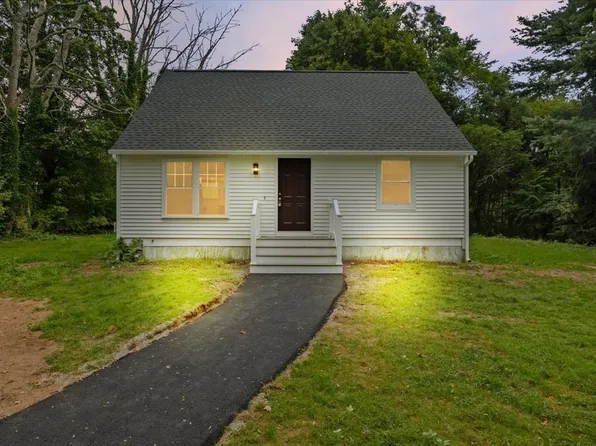 1088 Middleboro Ave, Taunton, MA 02780