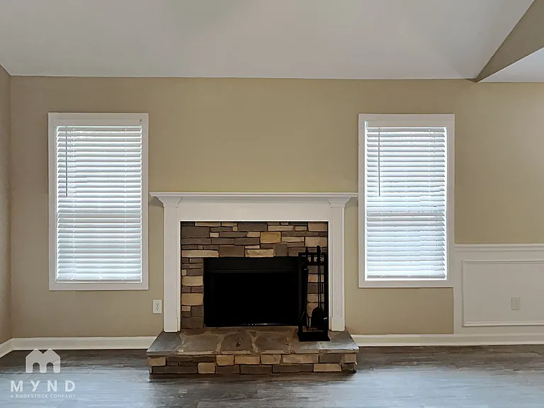 205 Ivy Ct — Photo 5