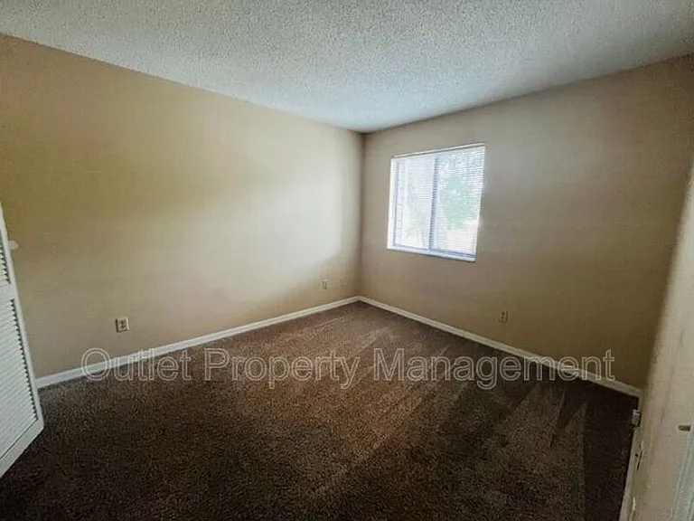 2282 Grenwich Ave #2282 — Photo 19