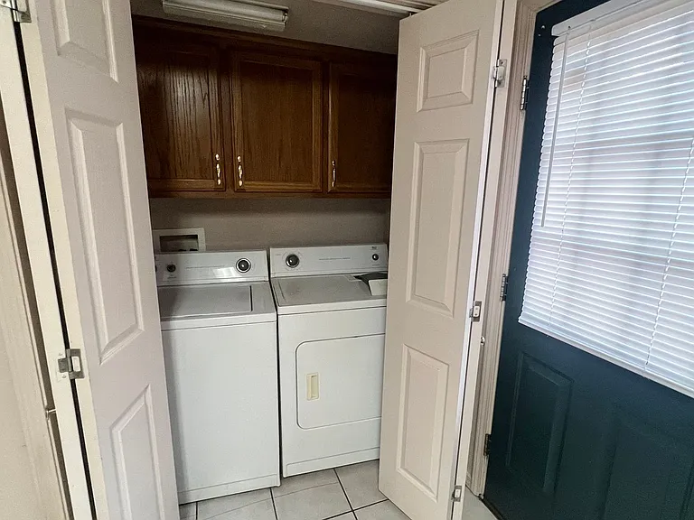 208 E F St #1 — Photo 6