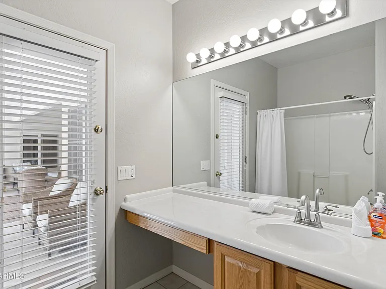 8611 W Foothill Dr — Photo 52