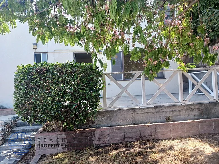 2609 Voorhees Ave — Photo 20