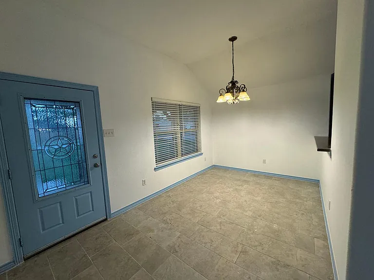 207 Anchor Ln — Photo 5