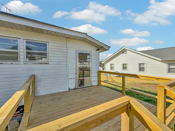 5th image of 22 Meadow St