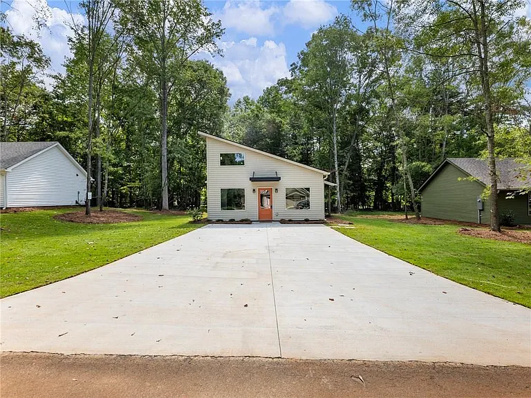 8083 Beachwood Dr — Photo 27