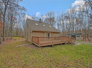 118 Starlight Dr, Effort, PA 18330