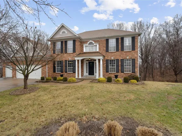 1203 Somerset Field Dr, Chesterfield, MO 63005