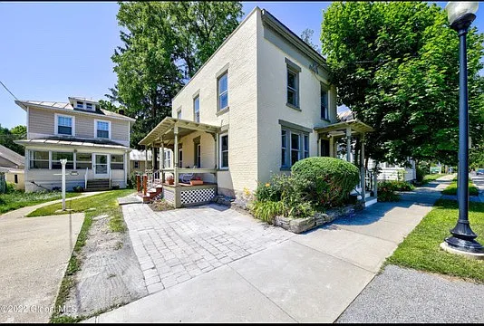 246 Church St #1