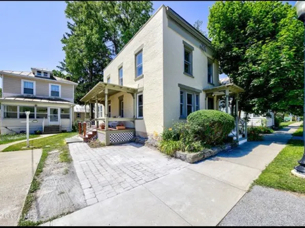 246 Church St #1, Saratoga Springs, NY 12866
