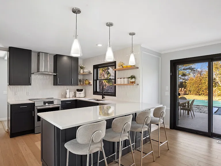 189 Somerset Ave — Photo 12